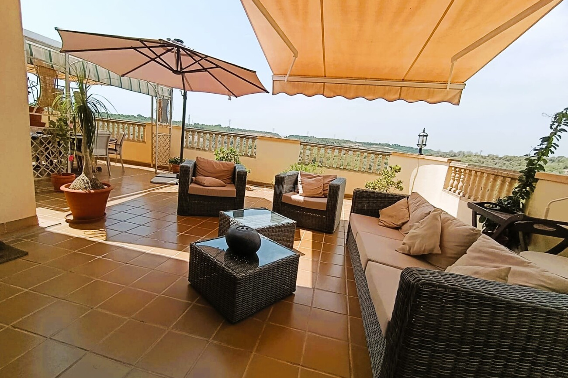 Odsprzedaż - Villa - Las Ramblas Golf - Inland