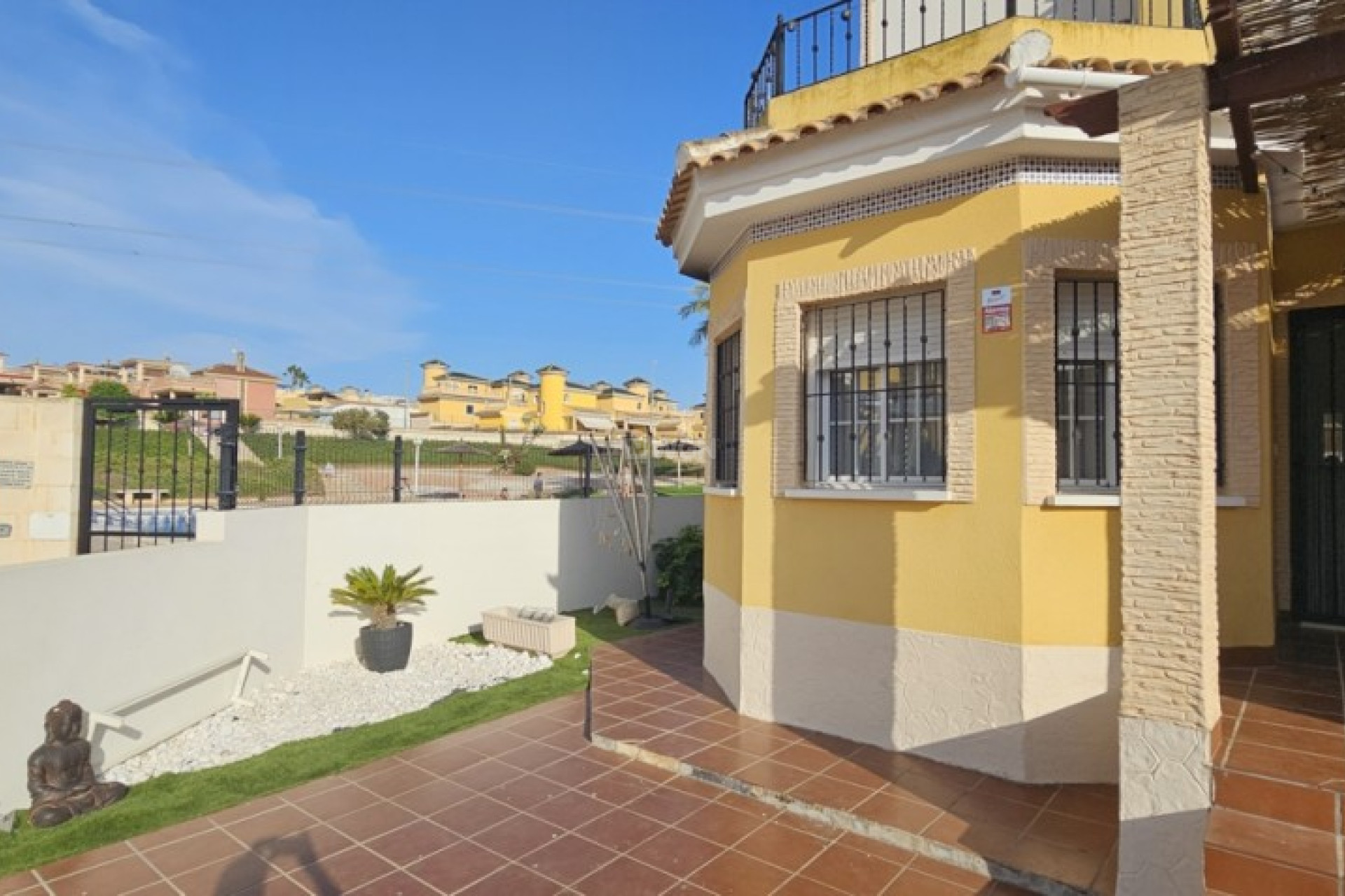 Odsprzedaż - Villa - Lo Crispin - Inland