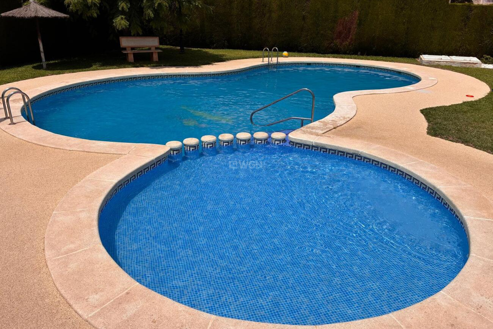 Odsprzedaż - Villa - Lomas de Caboroig - Costa Blanca