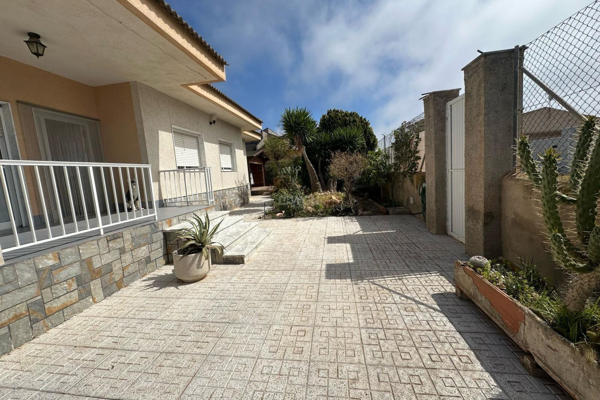 Odsprzedaż - Villa - Los Alcázares - Las Lomas Del Rame-bahía Bella