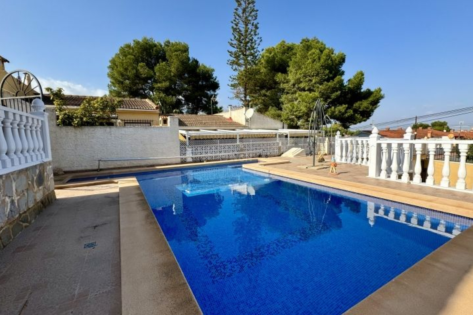 Odsprzedaż - Villa - Los Balcones - Costa Blanca