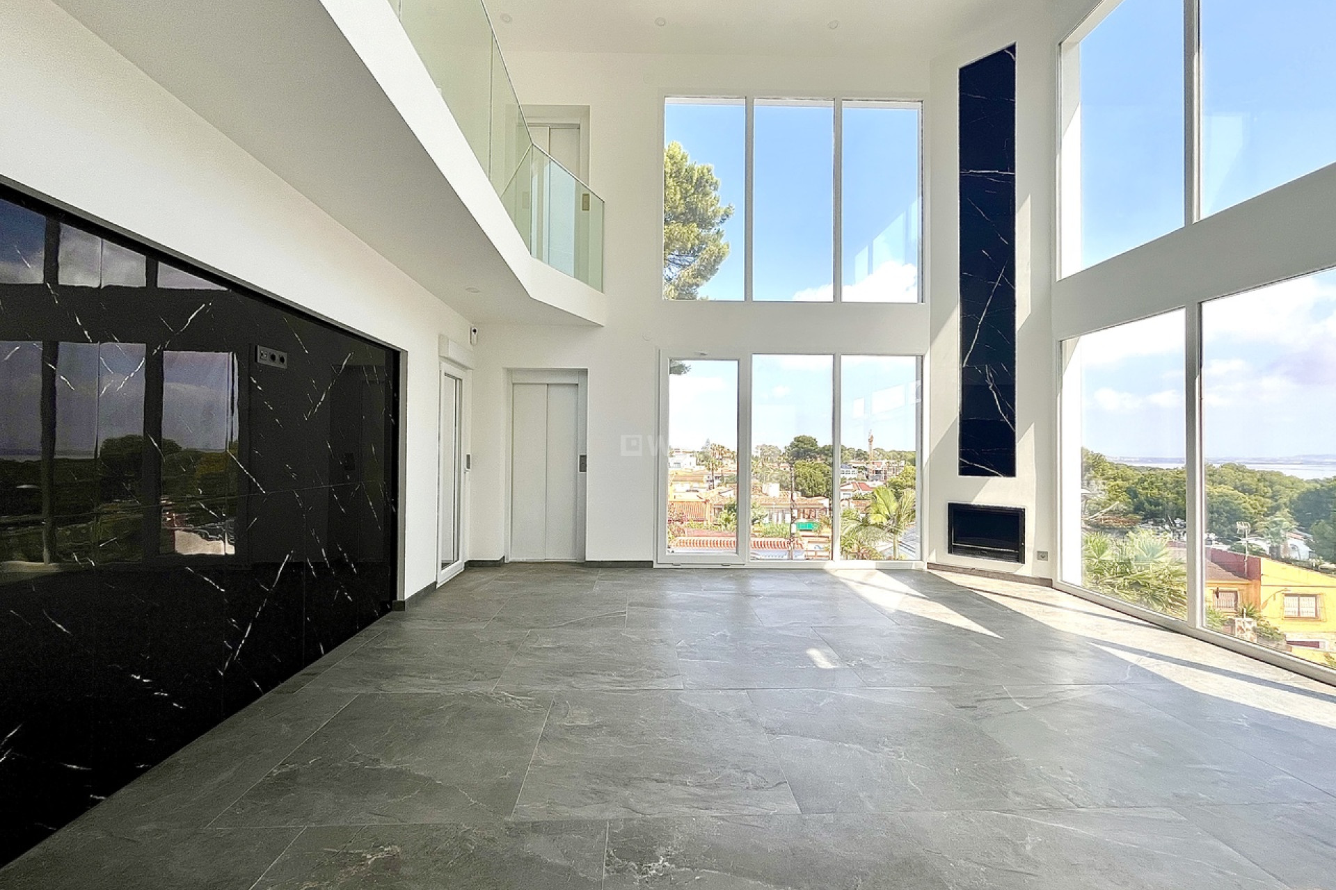 Odsprzedaż - Villa - Los Balcones - Costa Blanca