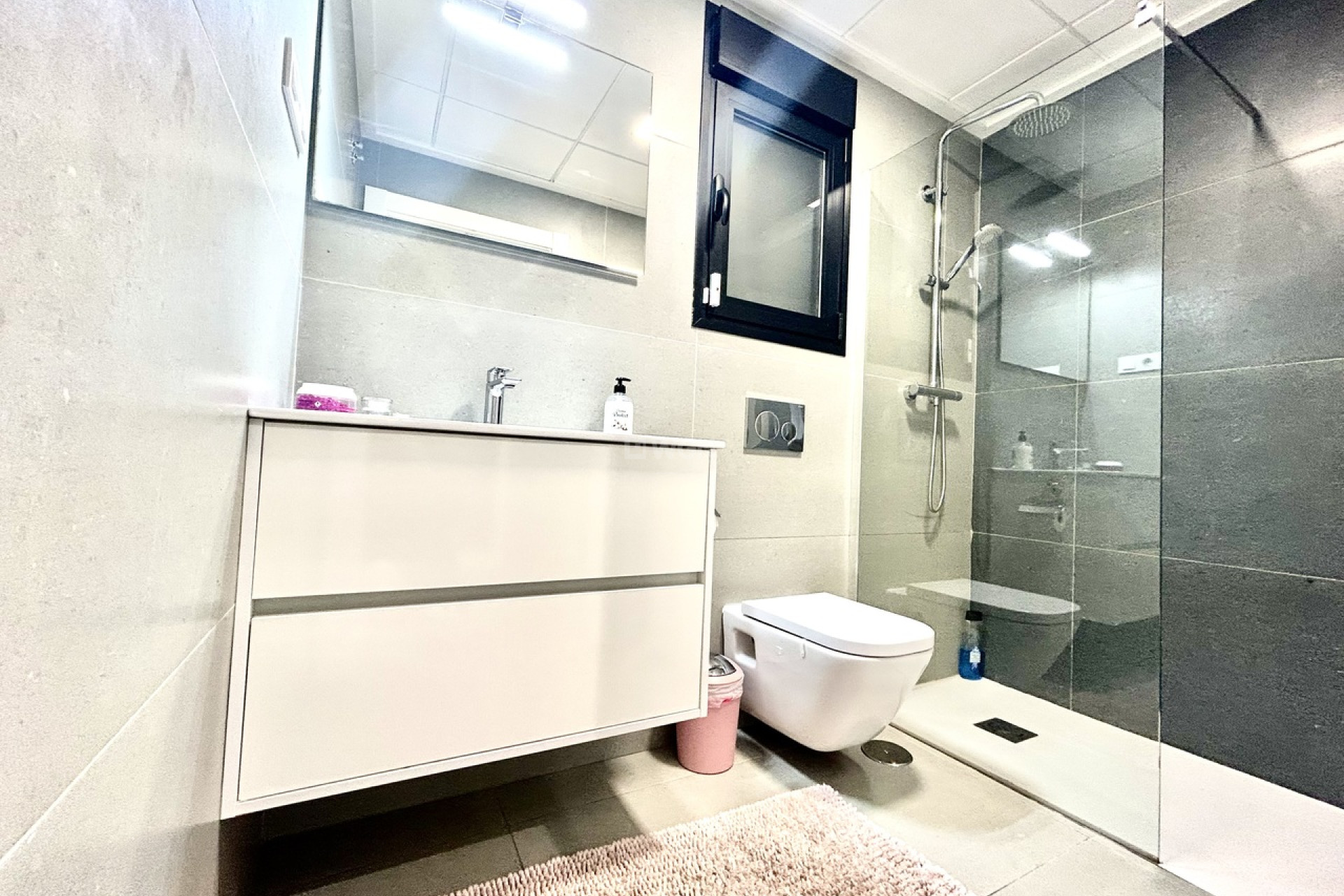 Odsprzedaż - Villa - Los Balcones - Costa Blanca