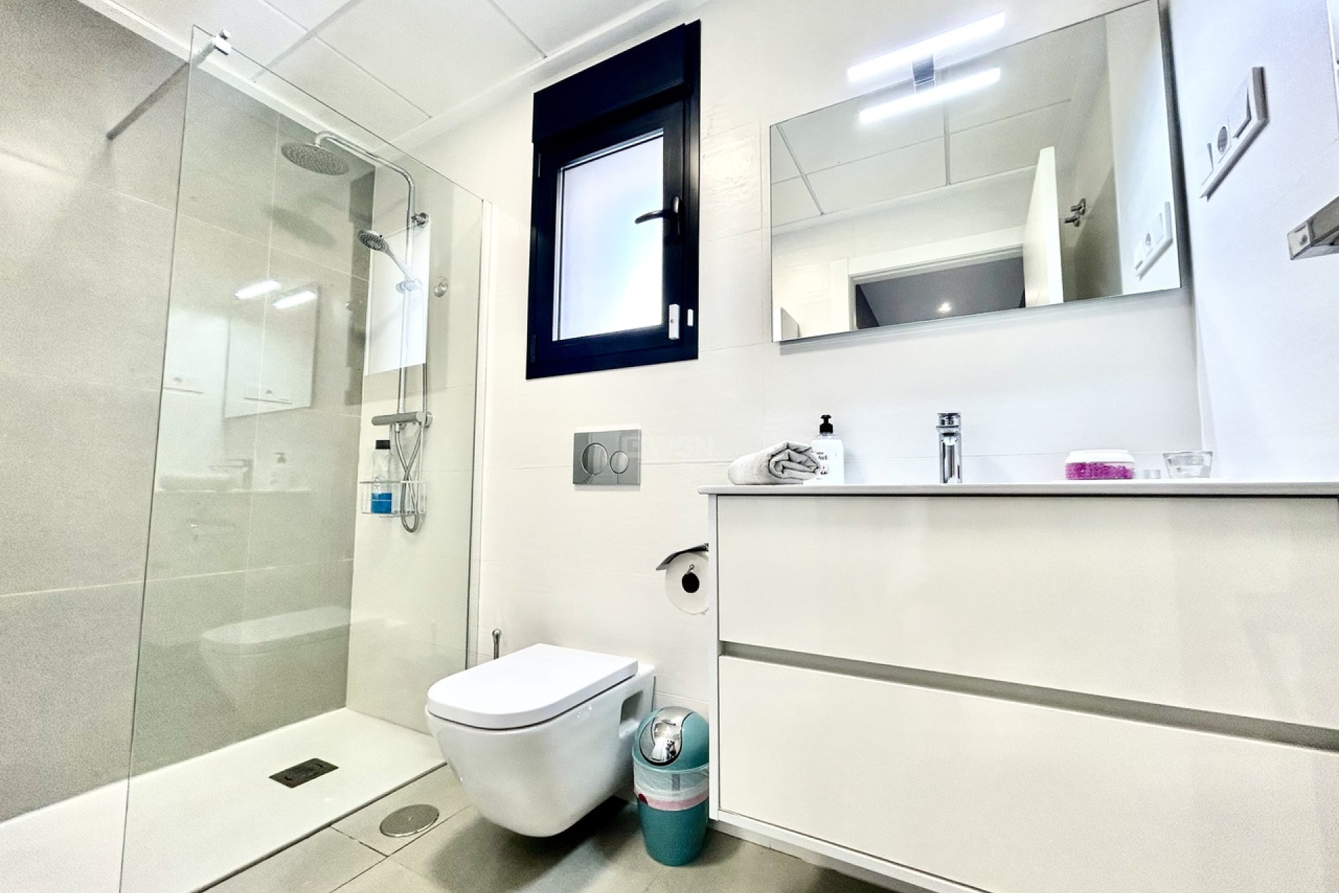 Odsprzedaż - Villa - Los Balcones - Costa Blanca