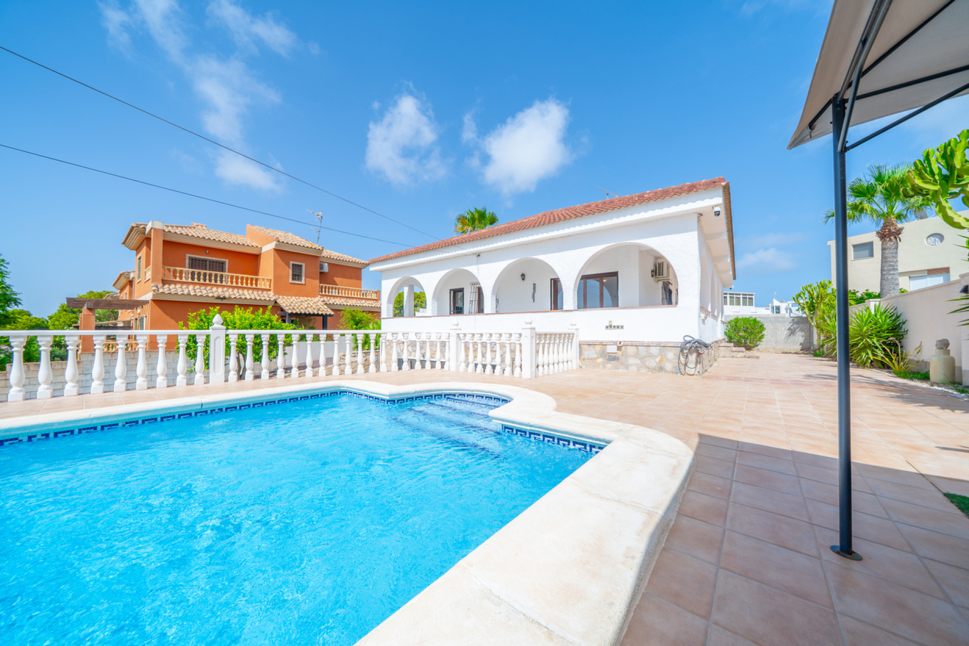 Odsprzedaż - Villa - Los Balcones - Costa Blanca