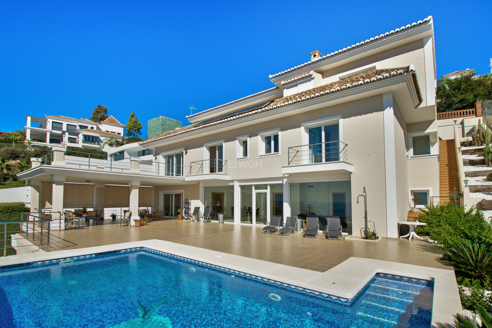 Odsprzedaż - Villa - Los Monteros - Costa del Sol