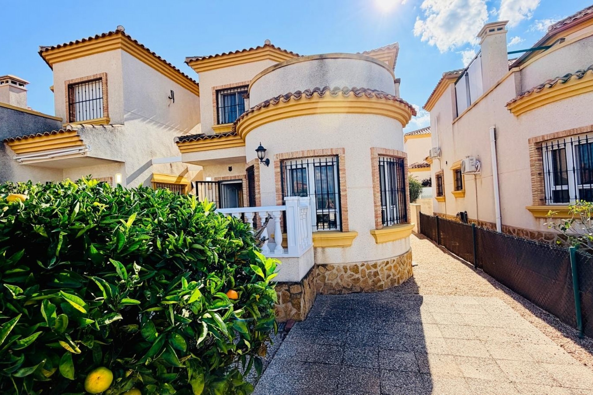 Odsprzedaż - Villa - Los Montesinos - Costa Blanca