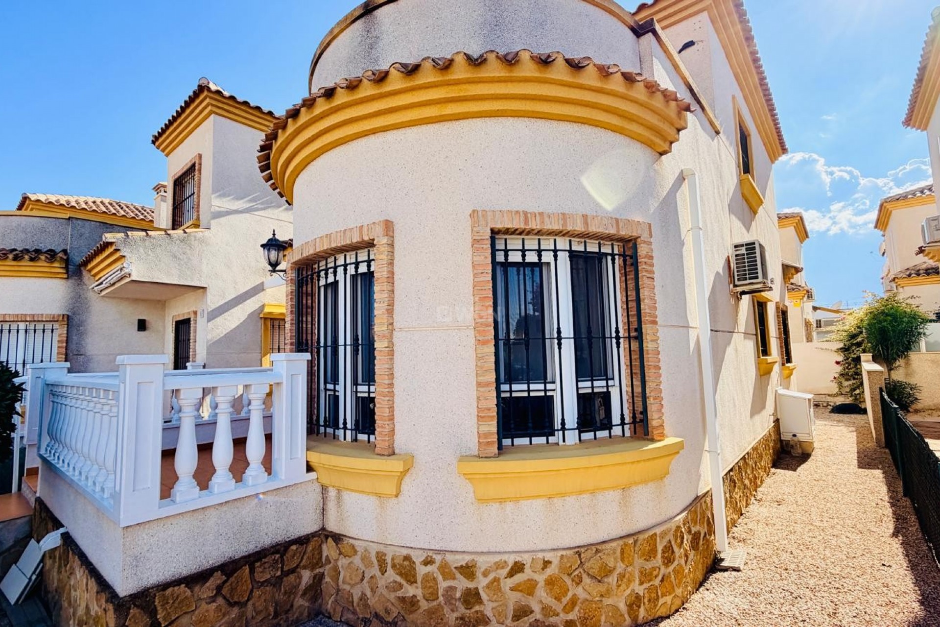Odsprzedaż - Villa - Los Montesinos - Costa Blanca