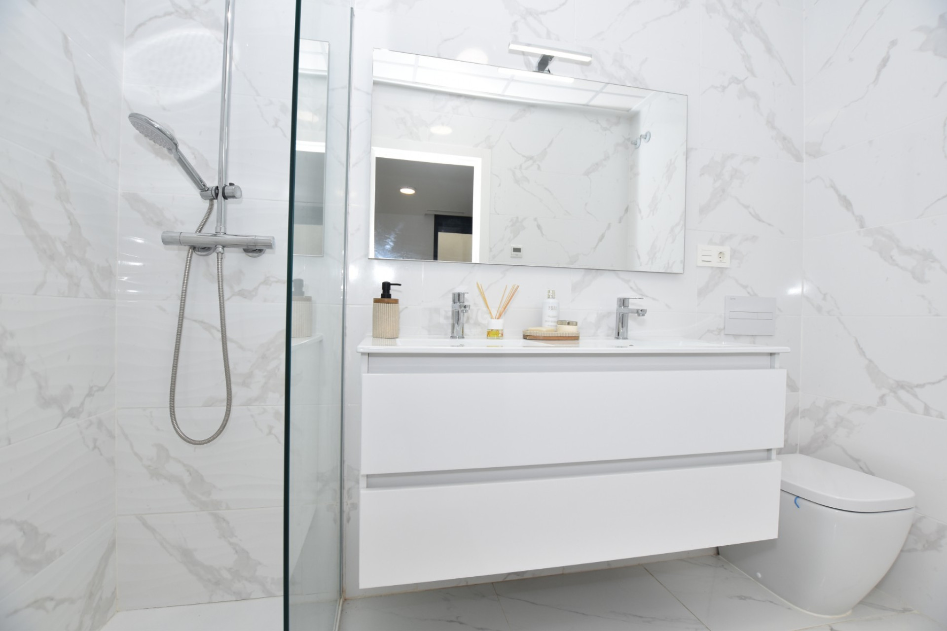 Odsprzedaż - Villa - Los Montesinos - Costa Blanca