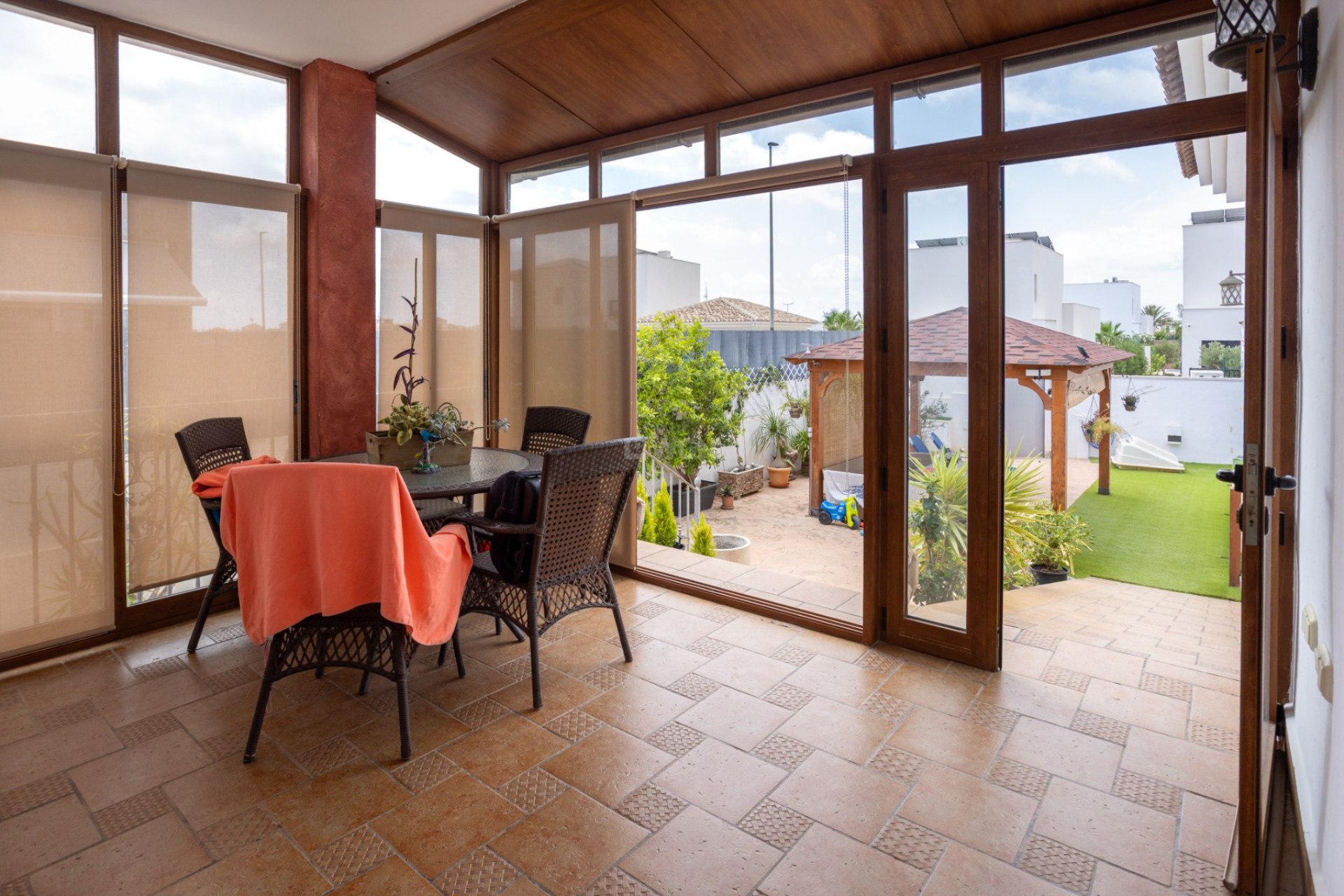 Odsprzedaż - Villa - Los Montesinos - Costa Blanca