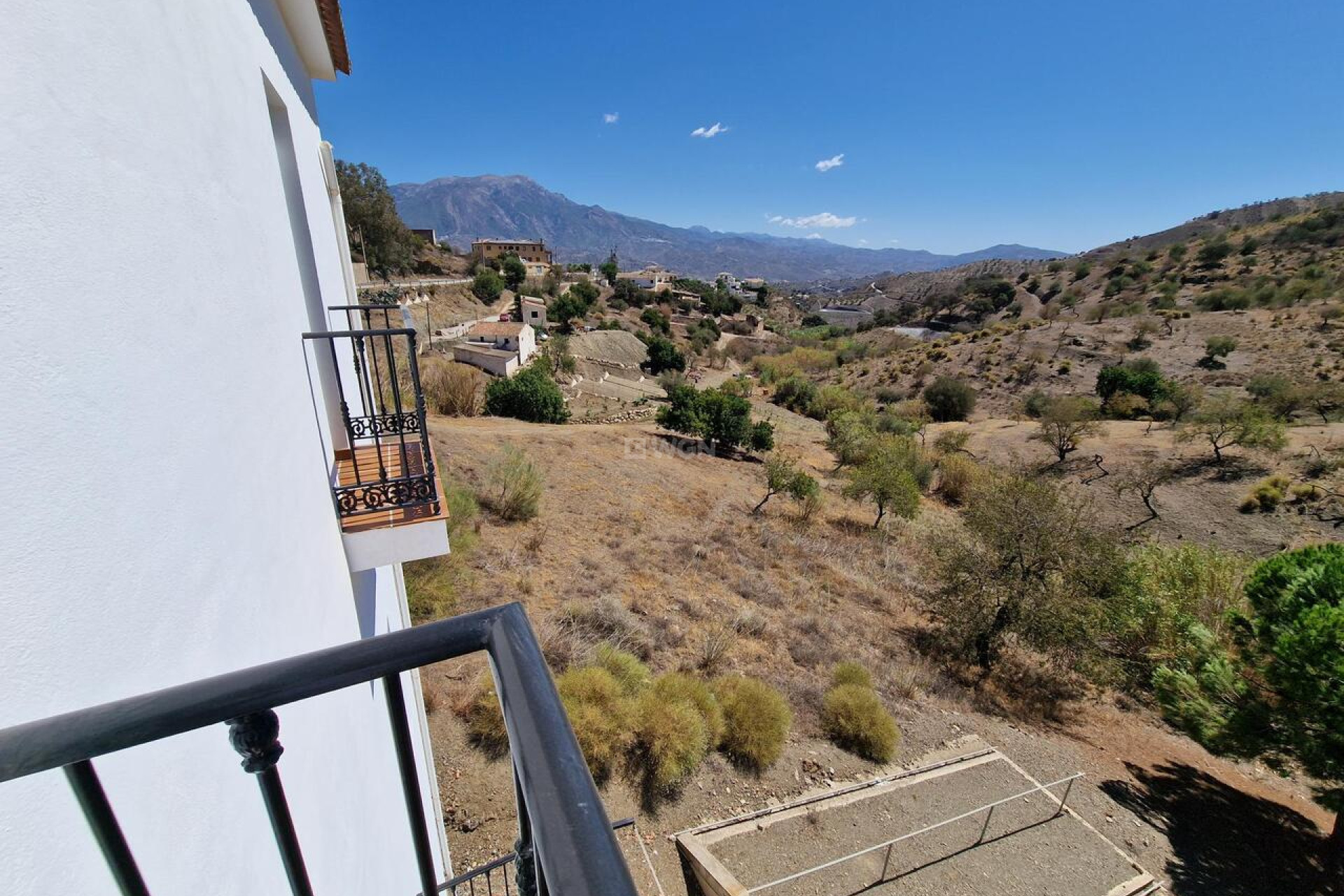 Odsprzedaż - Villa - Los Romanes - Inland