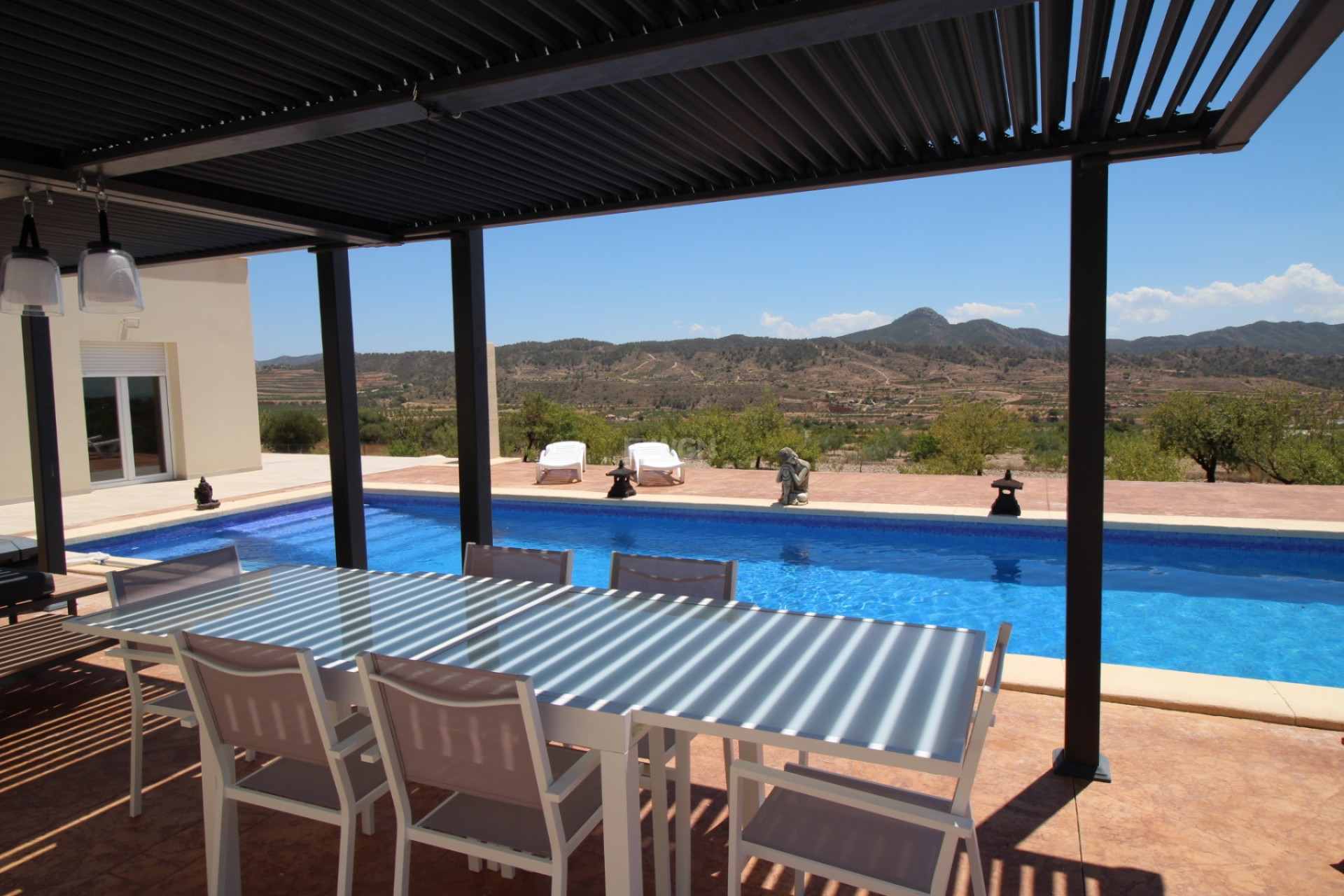 Odsprzedaż - Villa - Macisvenda - Inland