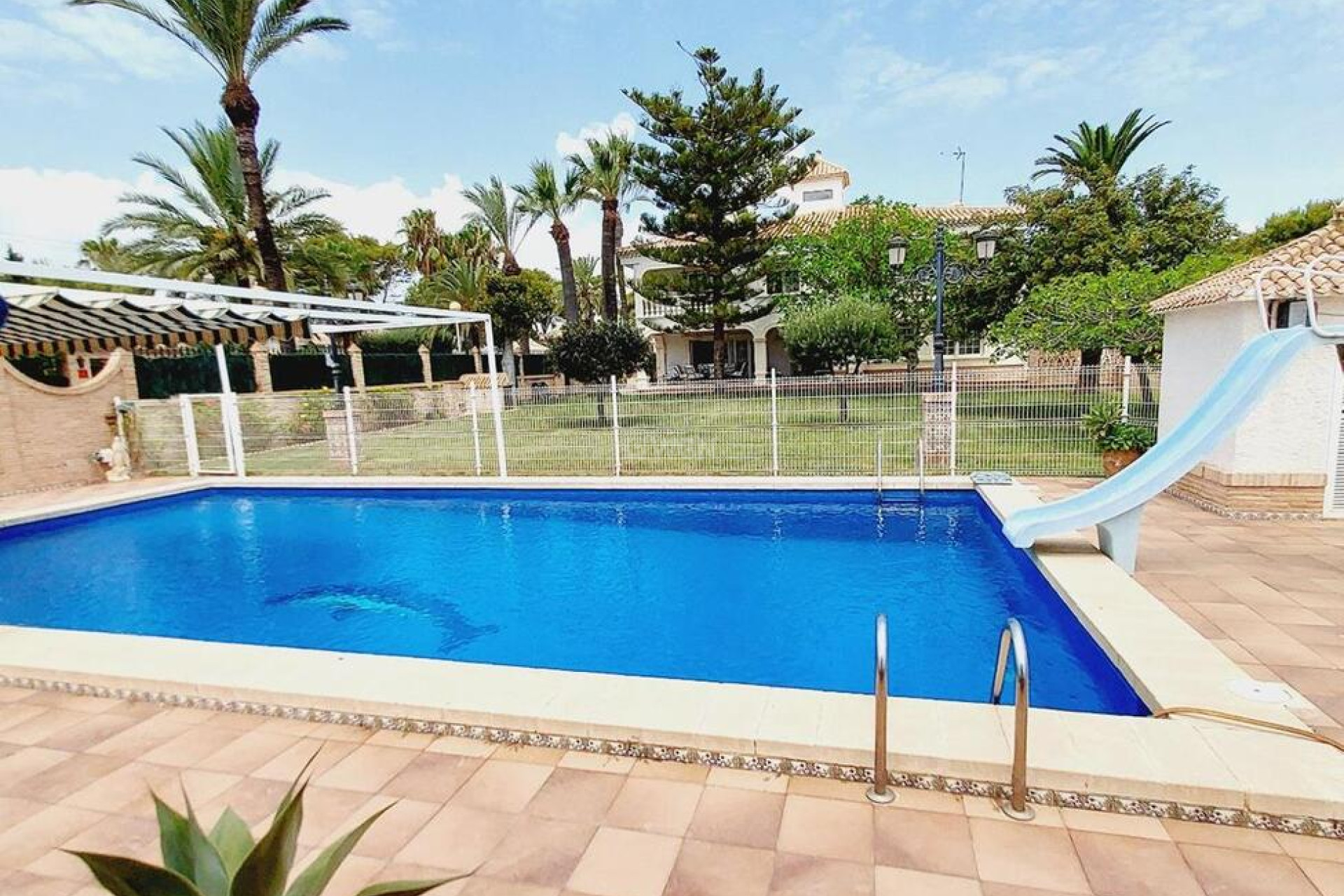 Odsprzedaż - Villa - Orihuela Costa - Cabo Roig