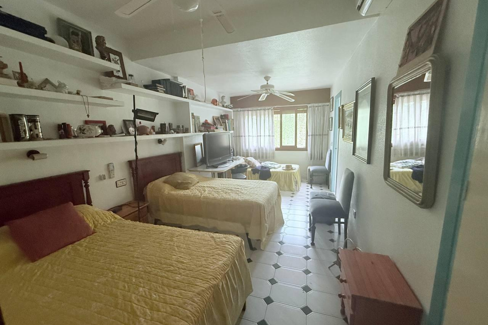 Odsprzedaż - Villa - Orihuela Costa - Campoamor