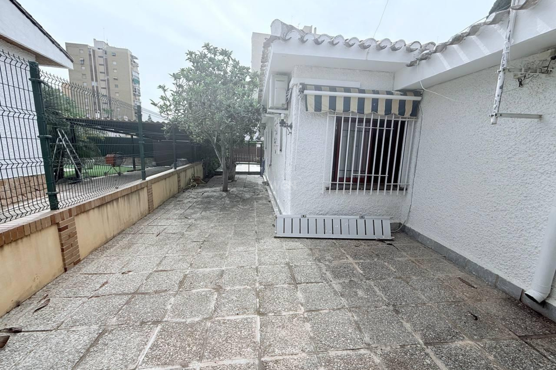 Odsprzedaż - Villa - Orihuela Costa - Campoamor