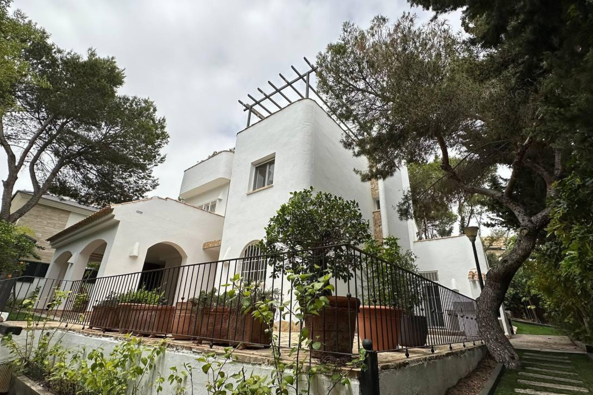 Odsprzedaż - Villa - Orihuela Costa - Campoamor