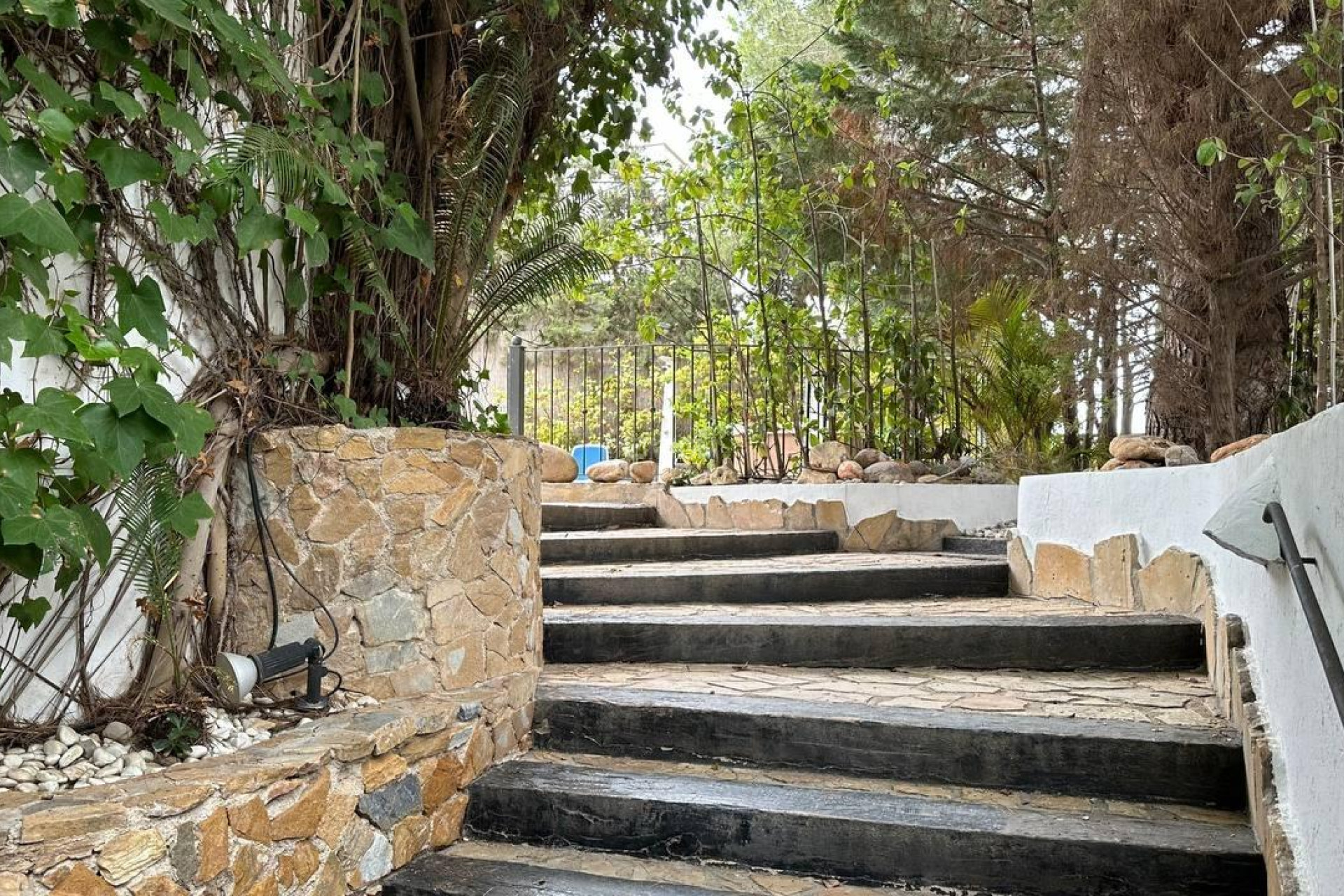 Odsprzedaż - Villa - Orihuela Costa - Campoamor