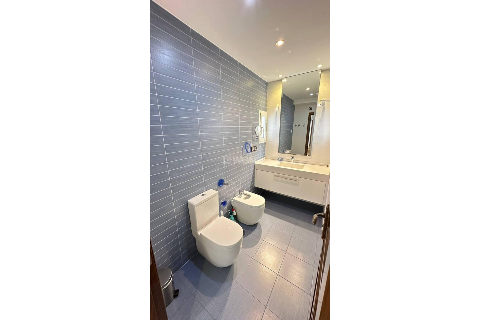 Odsprzedaż - Villa - Orihuela Costa - Campoamor