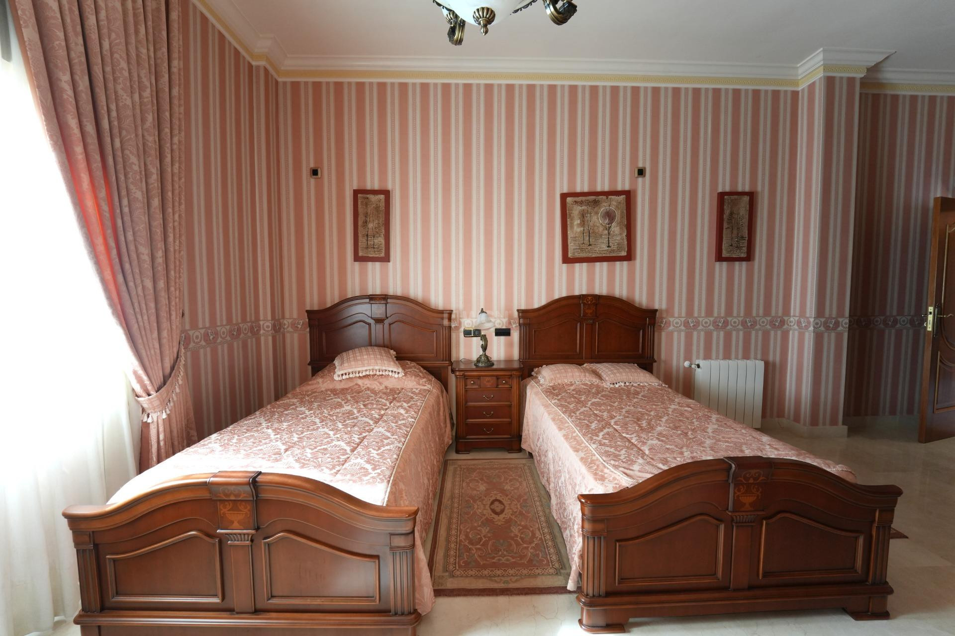 Odsprzedaż - Villa - Orihuela Costa - Campoamor