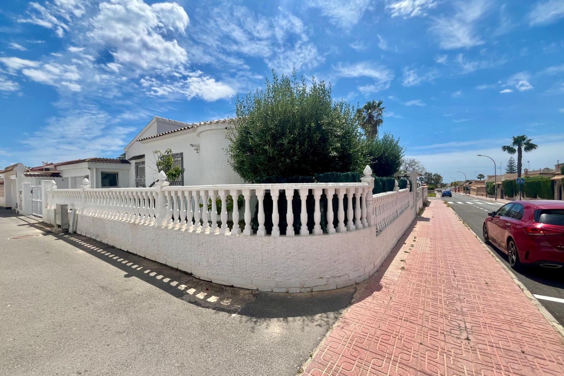 Odsprzedaż - Villa - Orihuela Costa - La Florida
