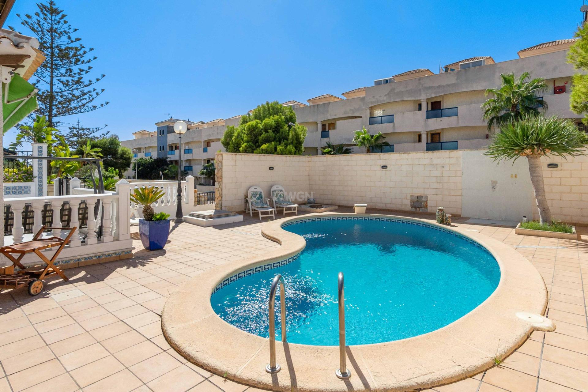 Odsprzedaż - Villa - Orihuela Costa - La Zenia