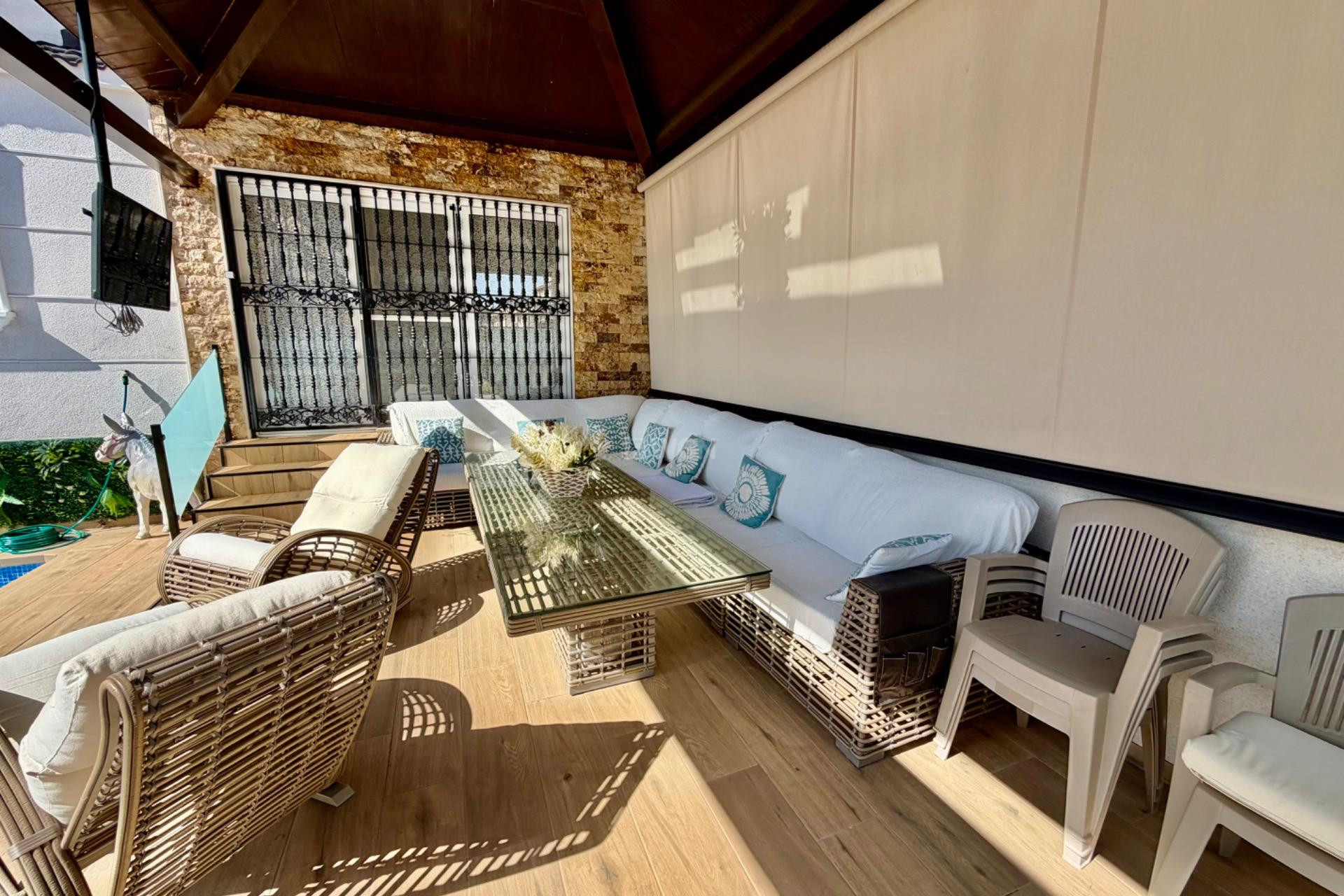 Odsprzedaż - Villa - Orihuela Costa - La Zenia