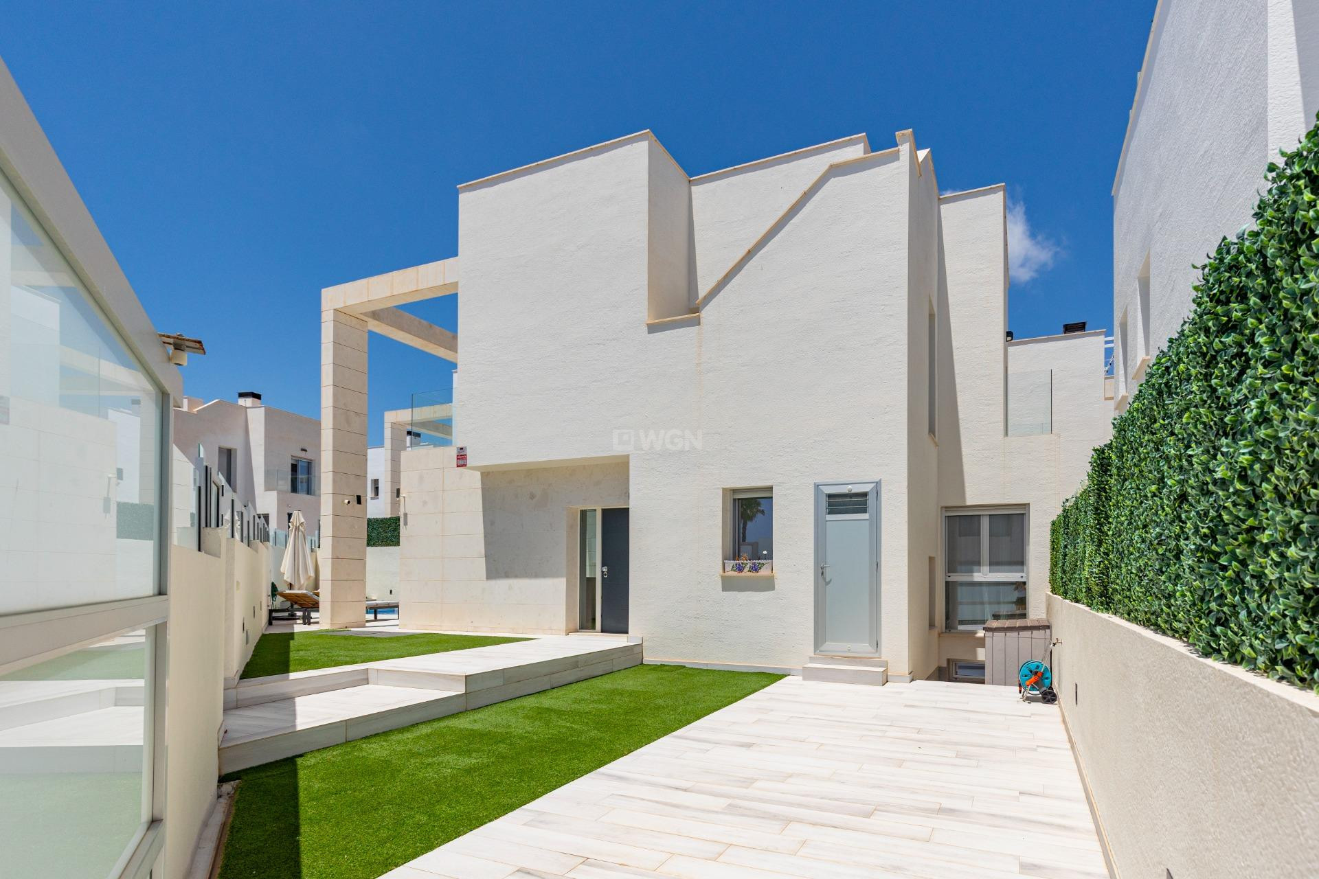 Odsprzedaż - Villa - Orihuela Costa - Lomas de Cabo Roig