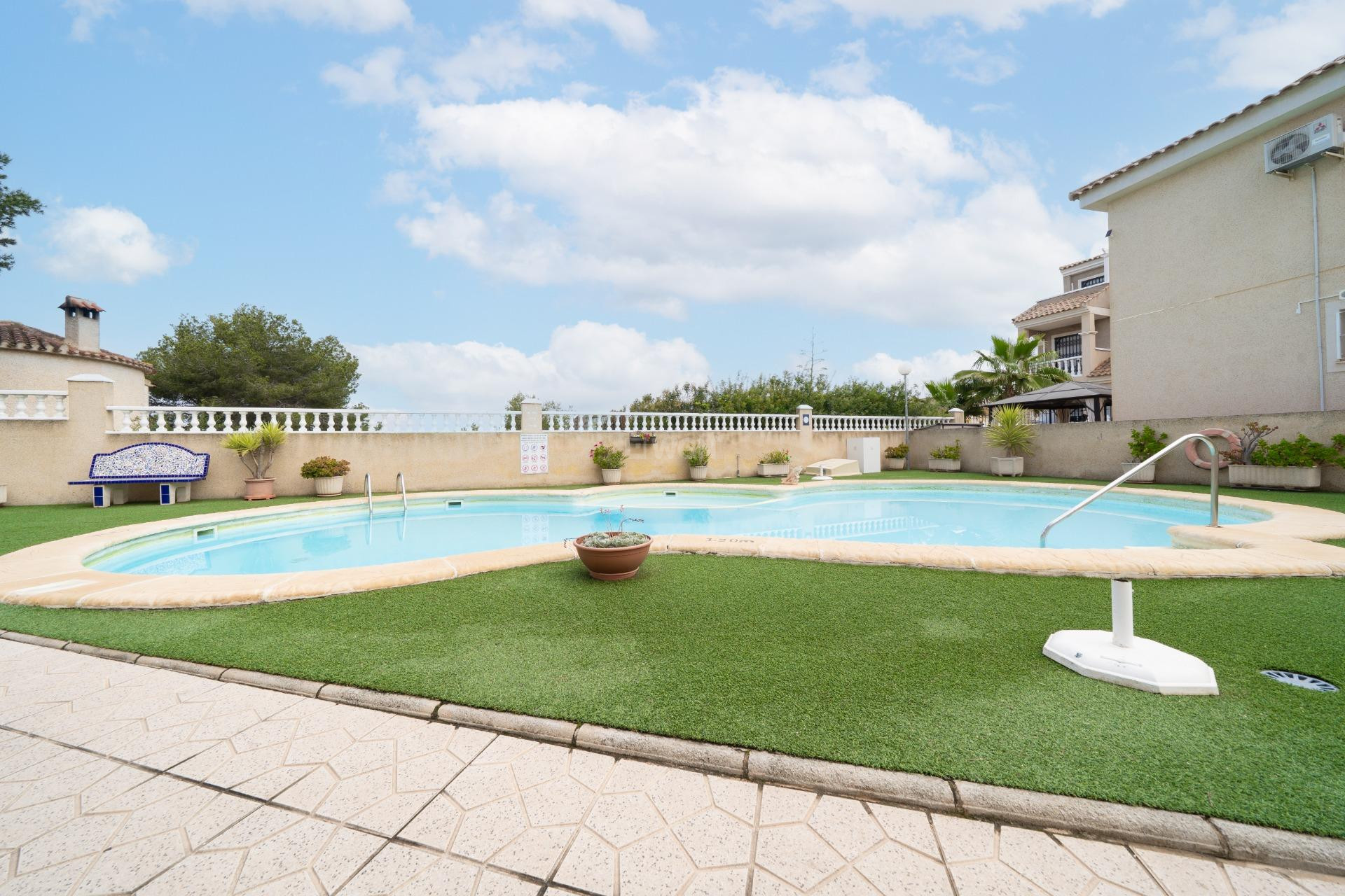 Odsprzedaż - Villa - Orihuela Costa - Los Almendros-la Florida