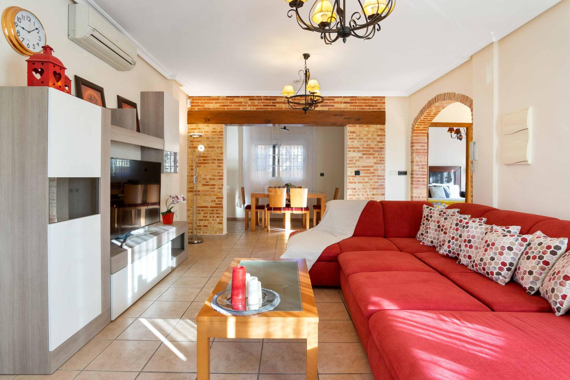 Odsprzedaż - Villa - Orihuela Costa - Los Almendros-la Florida