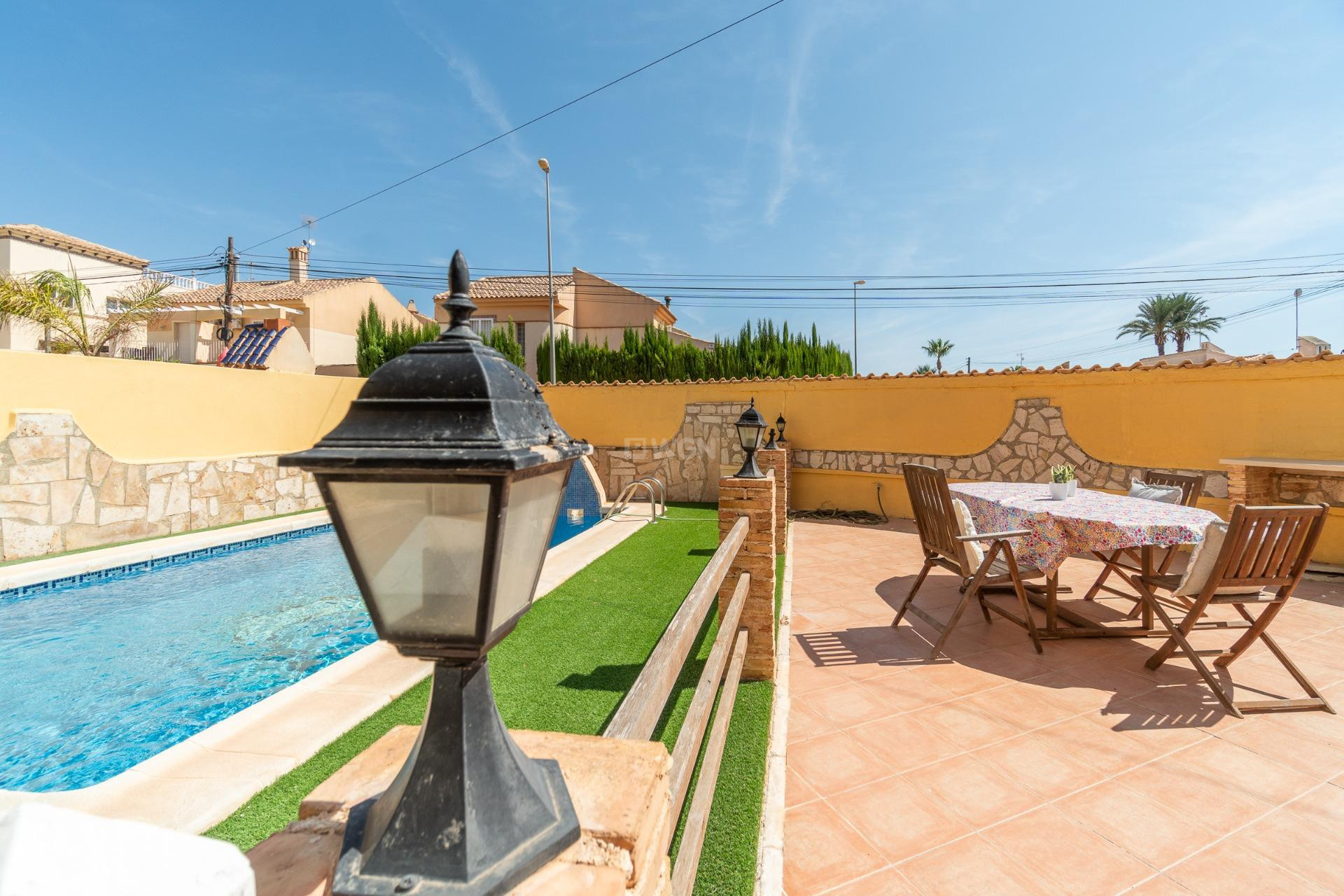 Odsprzedaż - Villa - Orihuela Costa - Los Almendros-la Florida