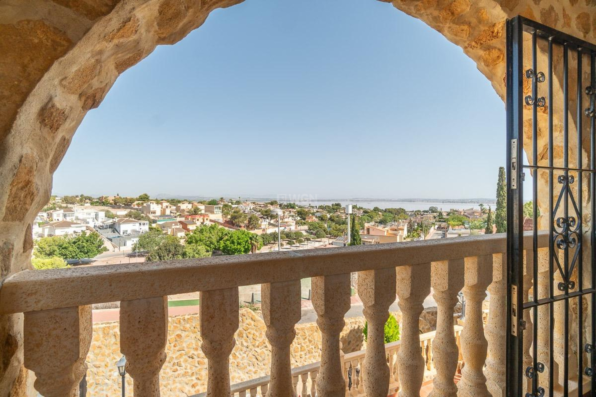 Odsprzedaż - Villa - Orihuela Costa - Los Balcones