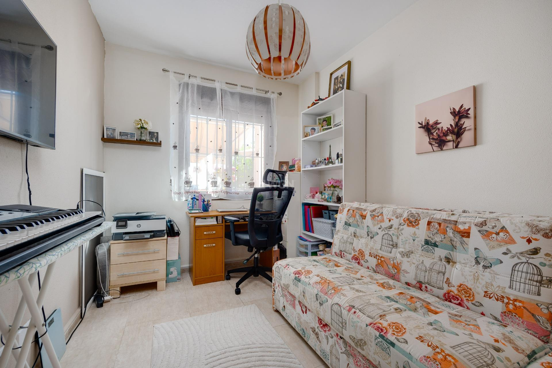 Odsprzedaż - Villa - Orihuela Costa - PAU 8