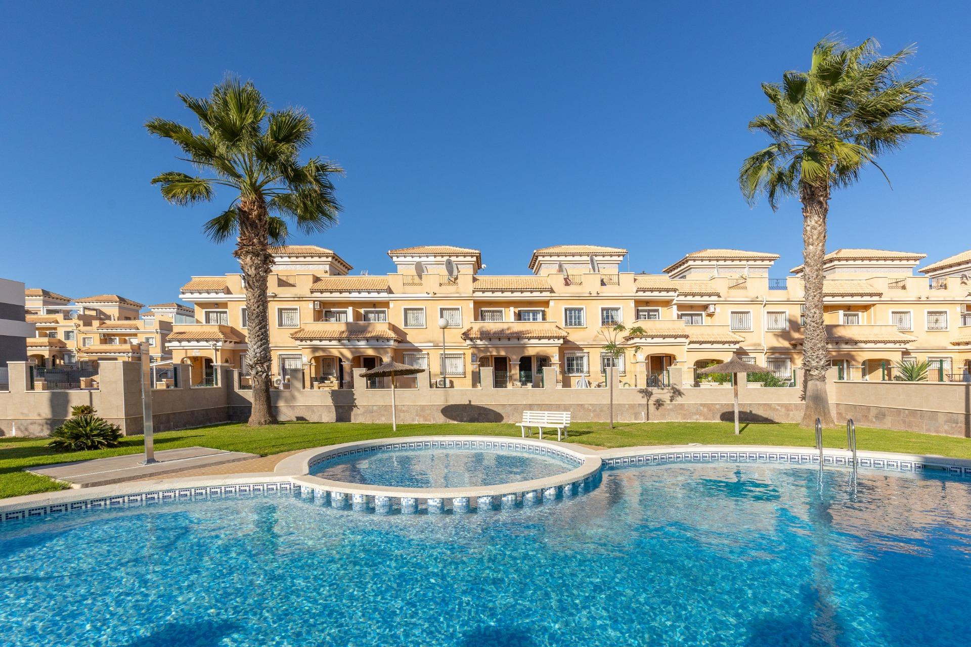 Odsprzedaż - Villa - Orihuela Costa - PAU 8