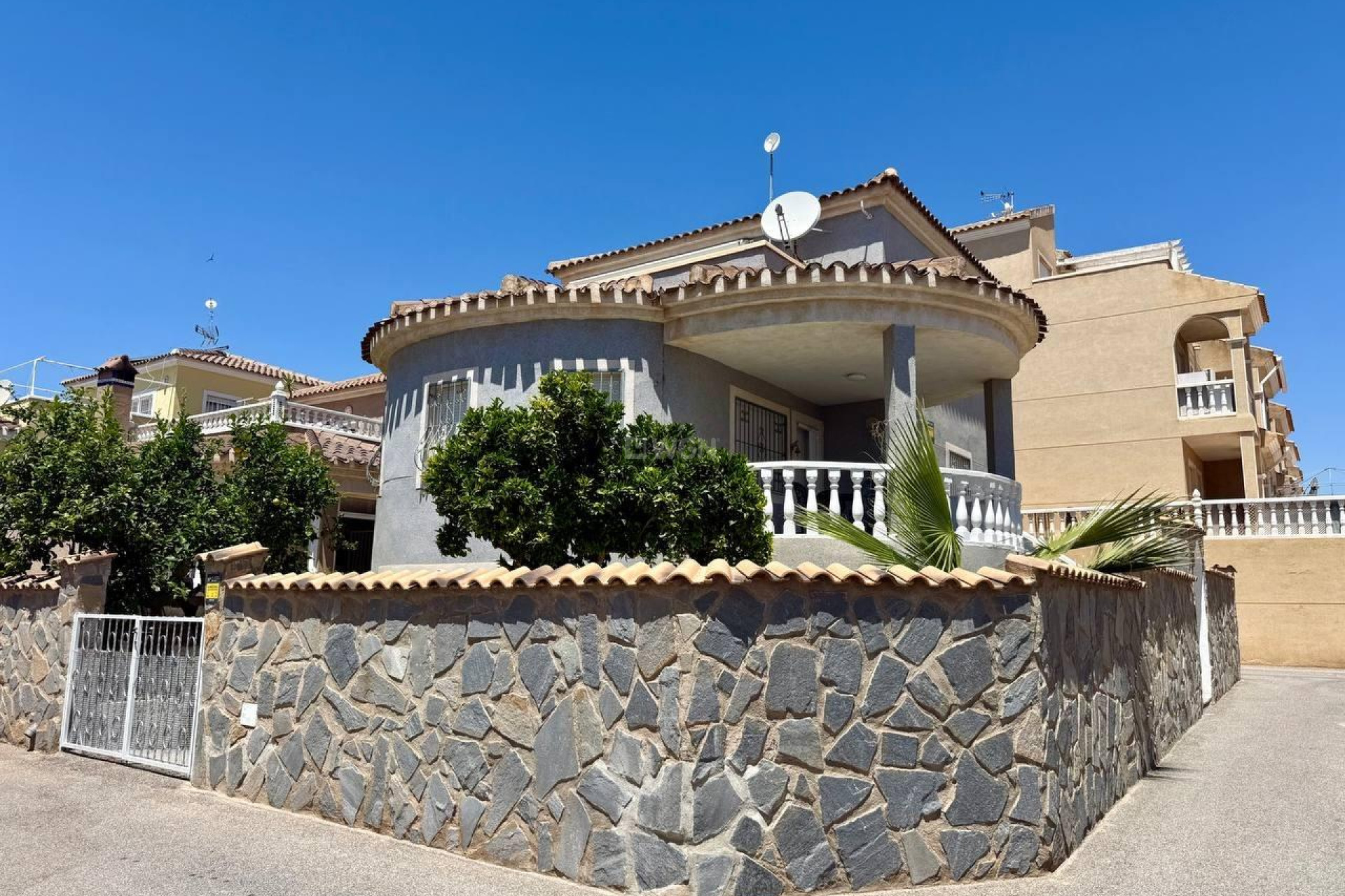 Odsprzedaż - Villa - Orihuela Costa - Playa Flamenca