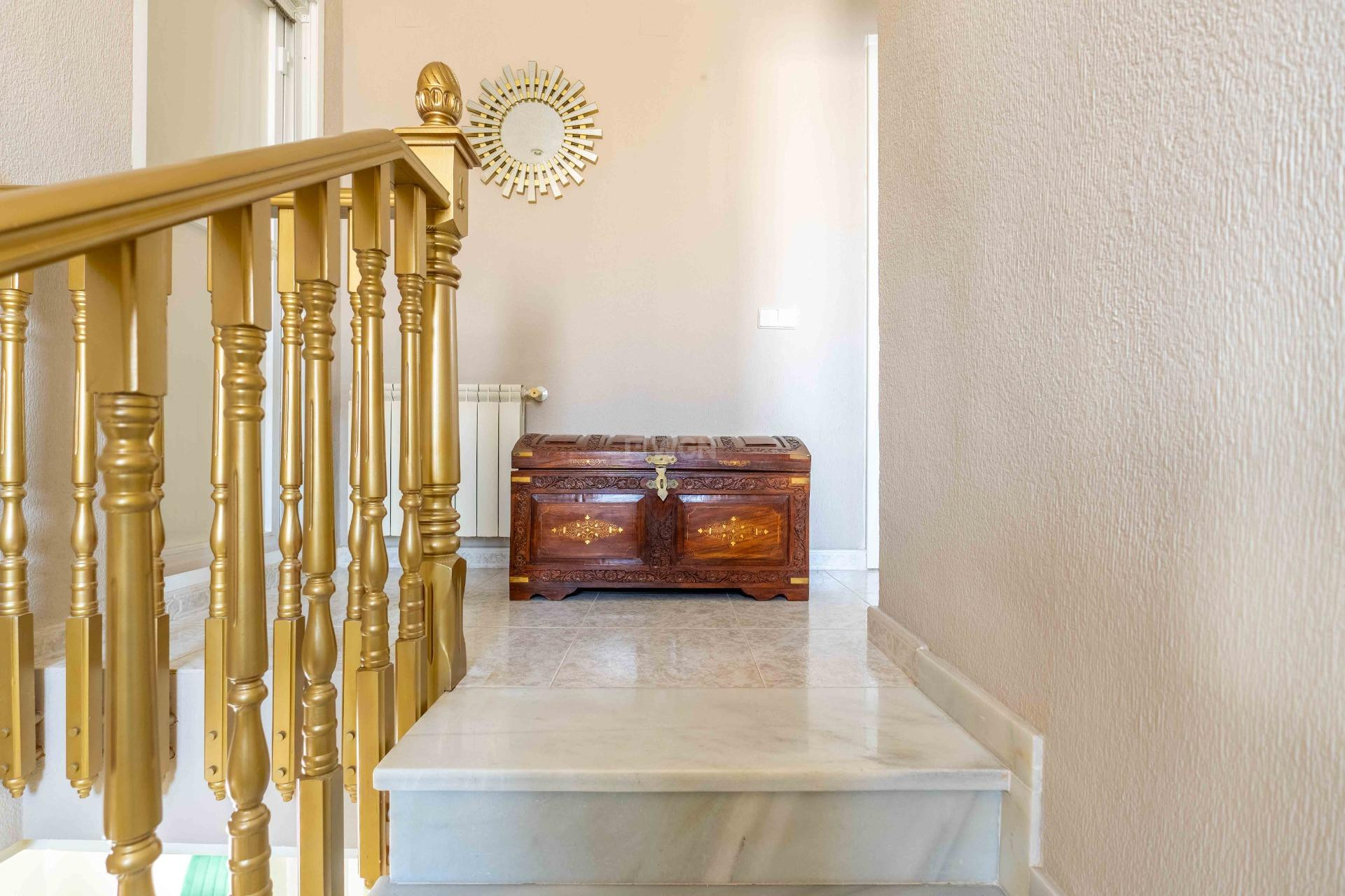 Odsprzedaż - Villa - Orihuela Costa - Punta Prima