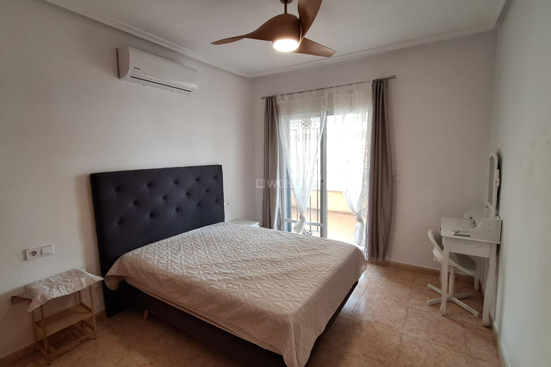 Odsprzedaż - Villa - Orihuela Costa - Villamartín-las Filipinas