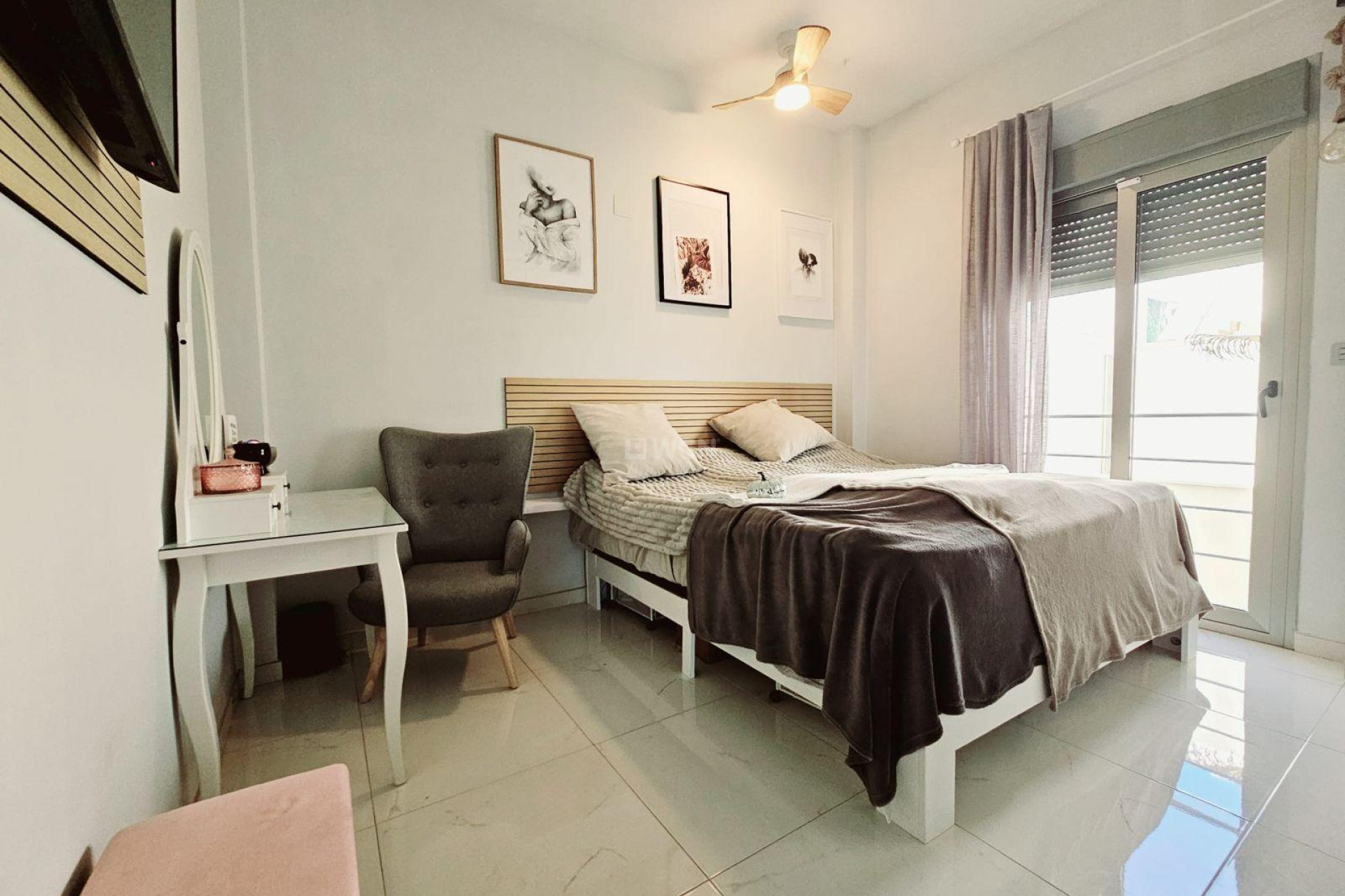 Odsprzedaż - Villa - Orihuela Costa - Villamartín-las Filipinas