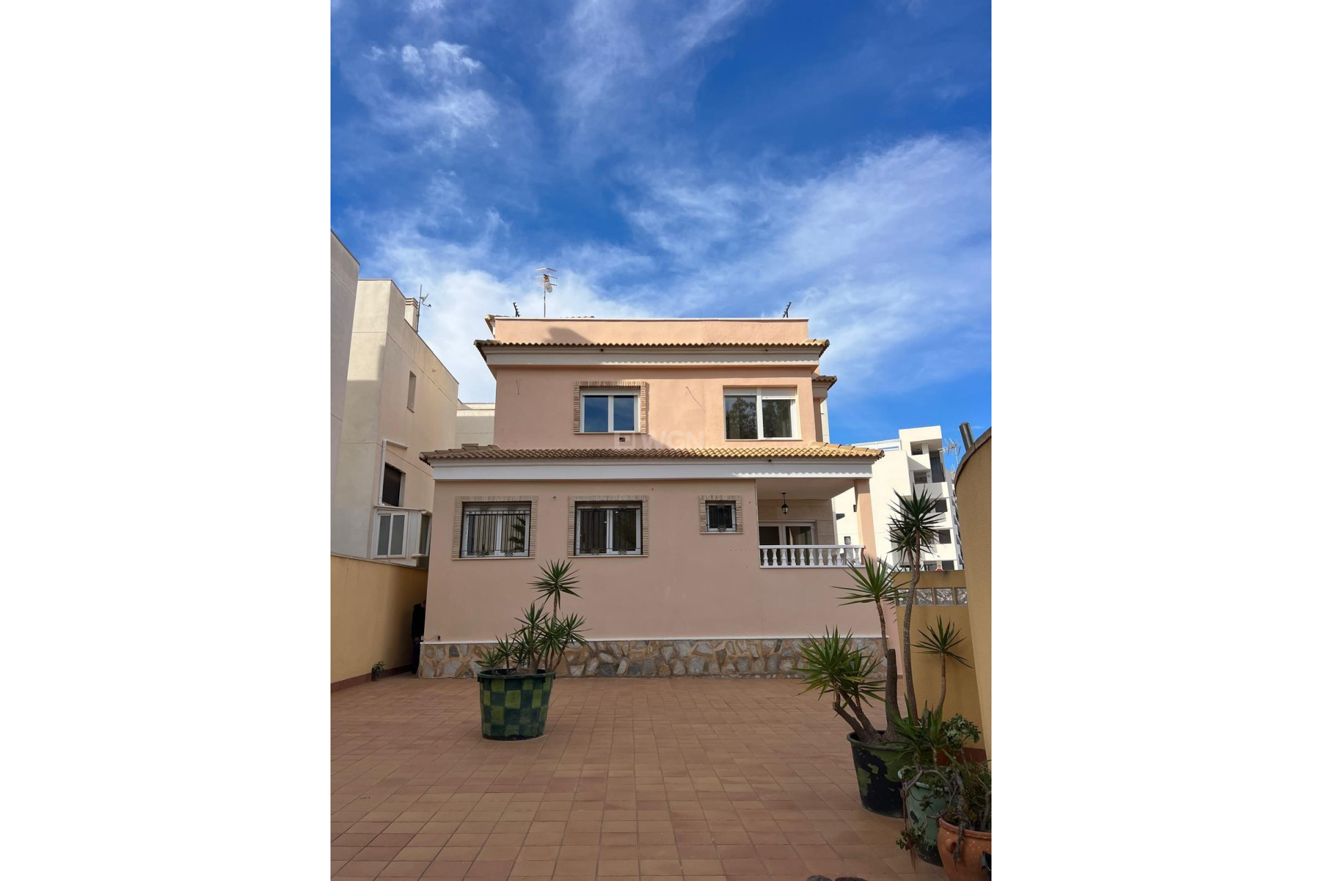 Odsprzedaż - Villa - Orihuela Costa - Villamartín-las Filipinas