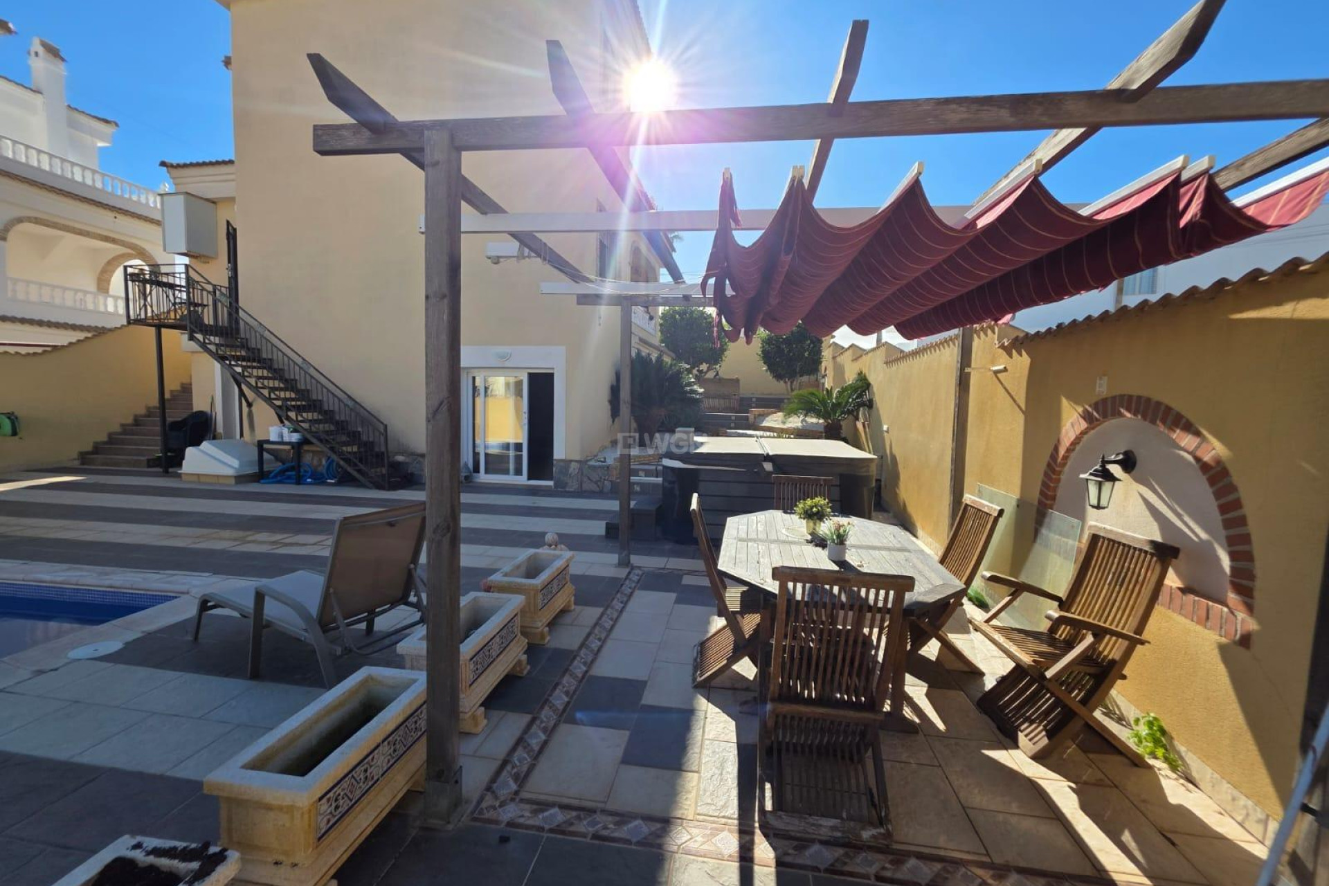 Odsprzedaż - Villa - Orihuela Costa - Villamartín-las Filipinas