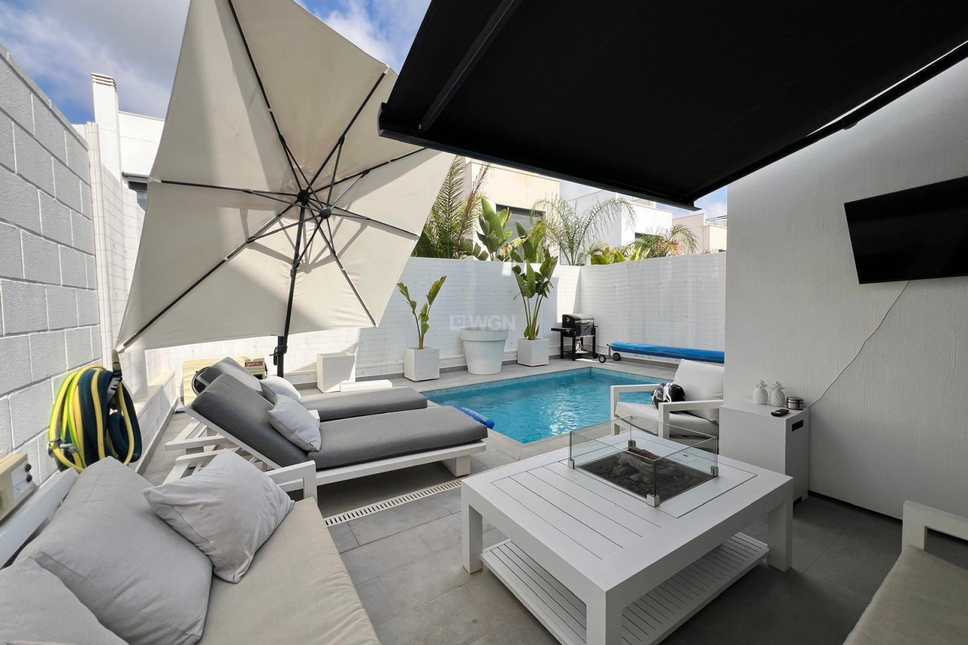 Odsprzedaż - Villa - Orihuela Costa - Villamartín-las Filipinas