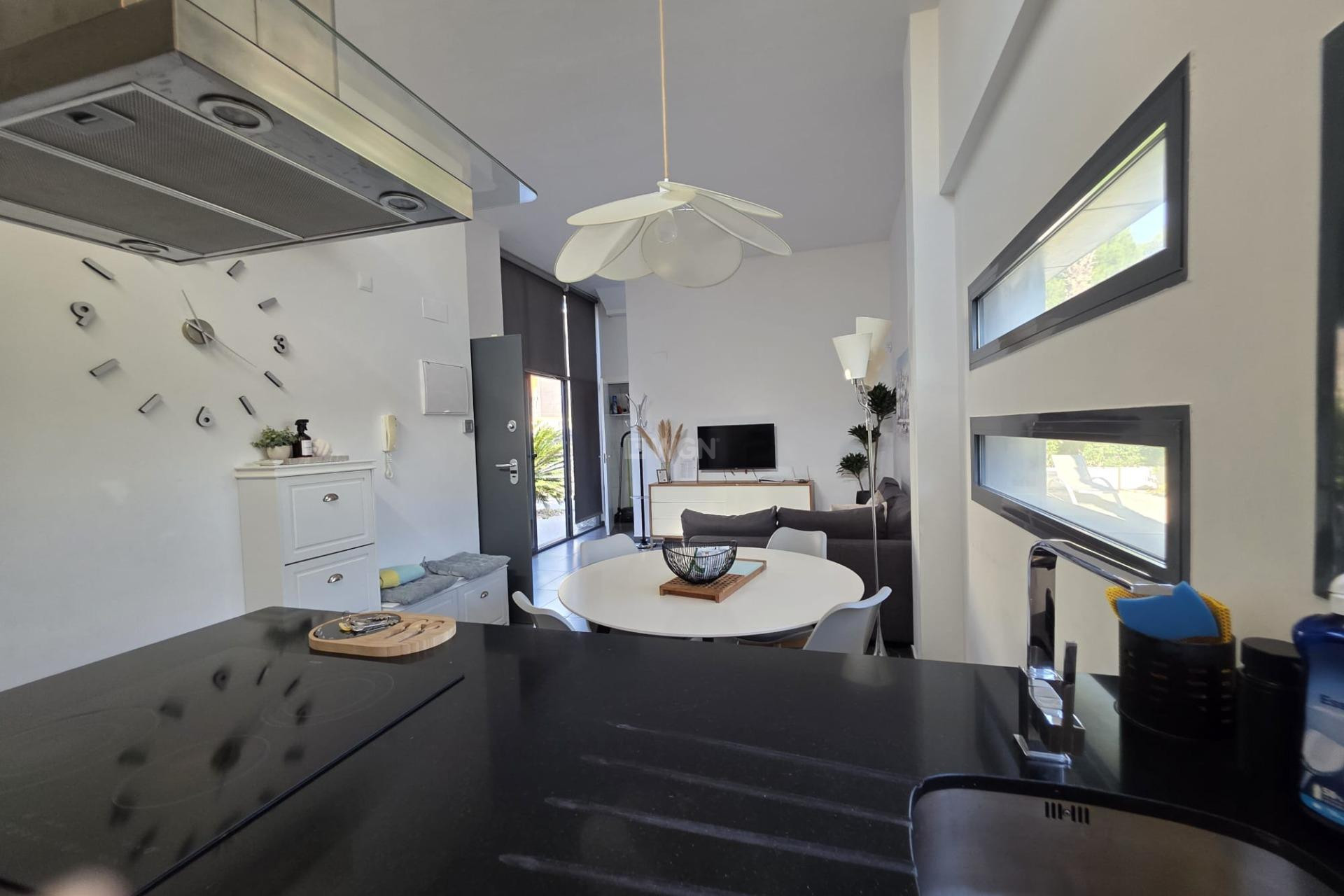 Odsprzedaż - Villa - Orihuela Costa - Villamartín