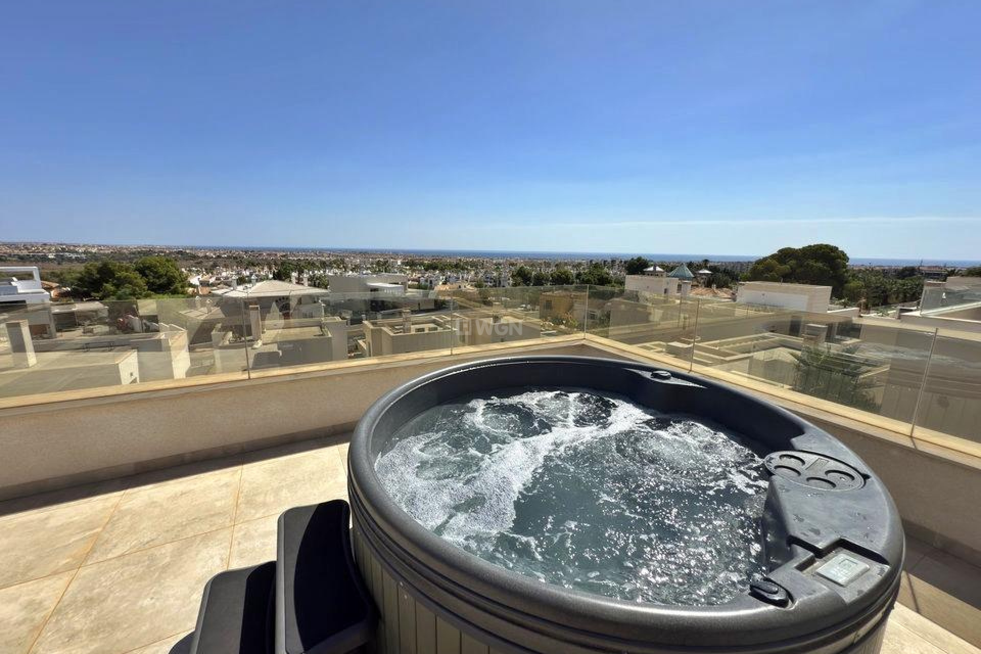 Odsprzedaż - Villa - Orihuela Costa - Villamartín