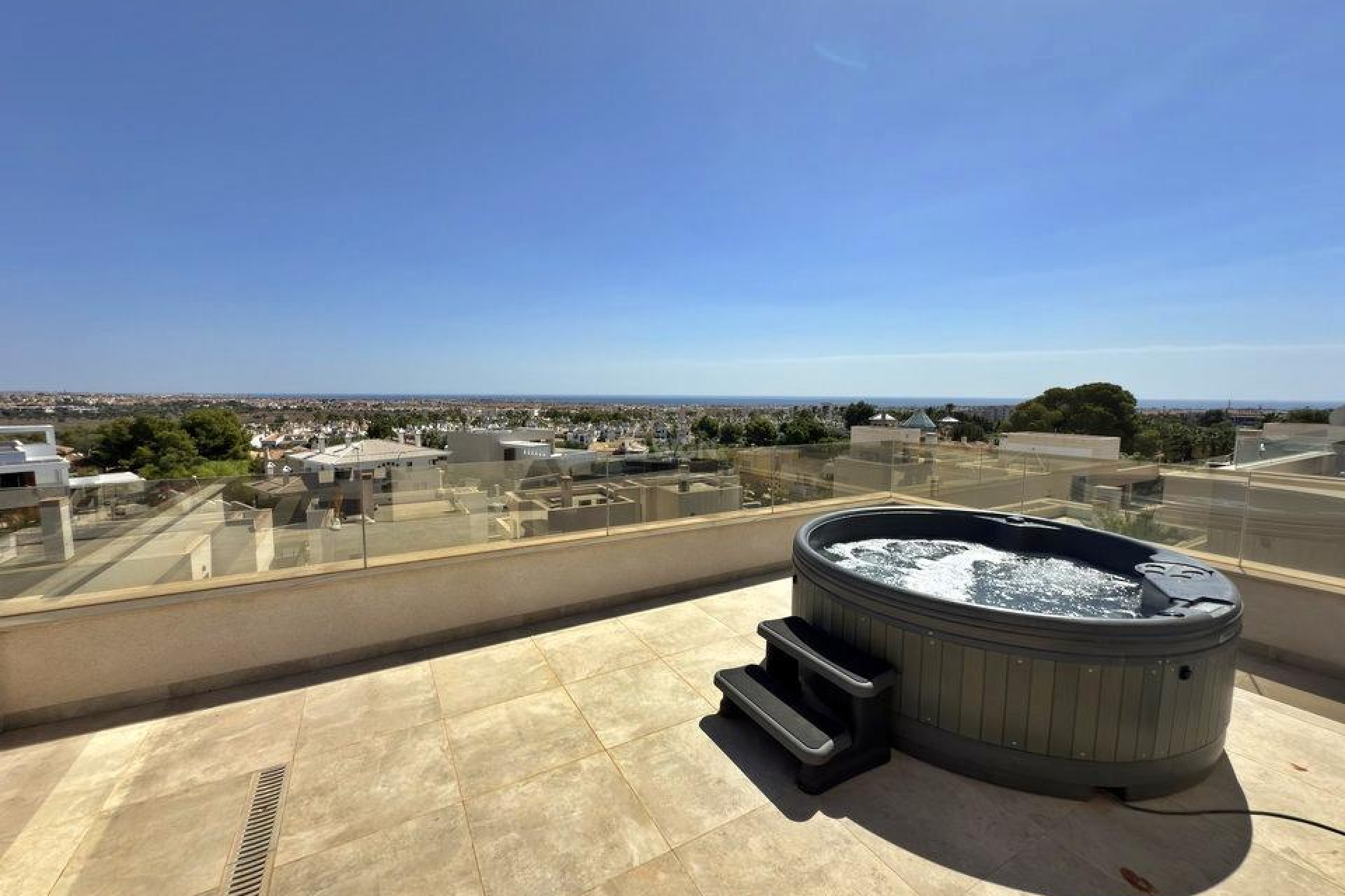 Odsprzedaż - Villa - Orihuela Costa - Villamartín