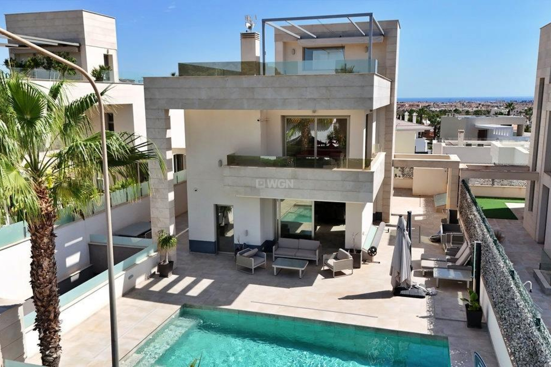 Odsprzedaż - Villa - Orihuela Costa - Villamartín