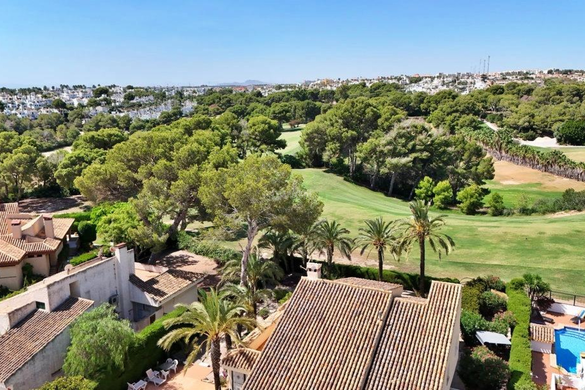 Odsprzedaż - Villa - Orihuela Costa - Villamartín