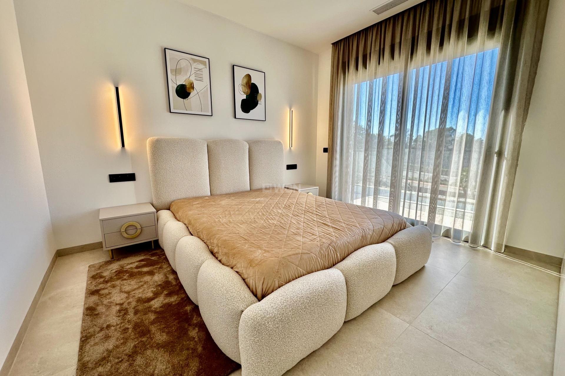 Odsprzedaż - Villa - Orihuela - Las Colinas Golf