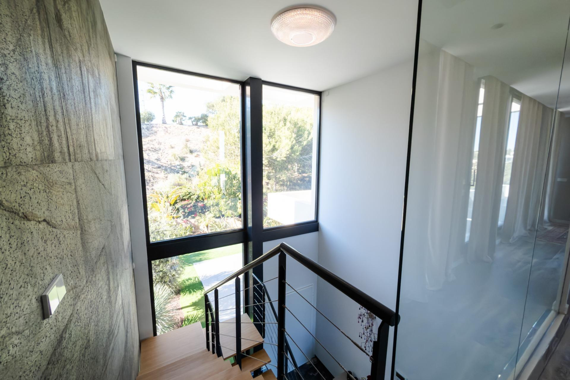 Odsprzedaż - Villa - Orihuela - Las Colinas Golf