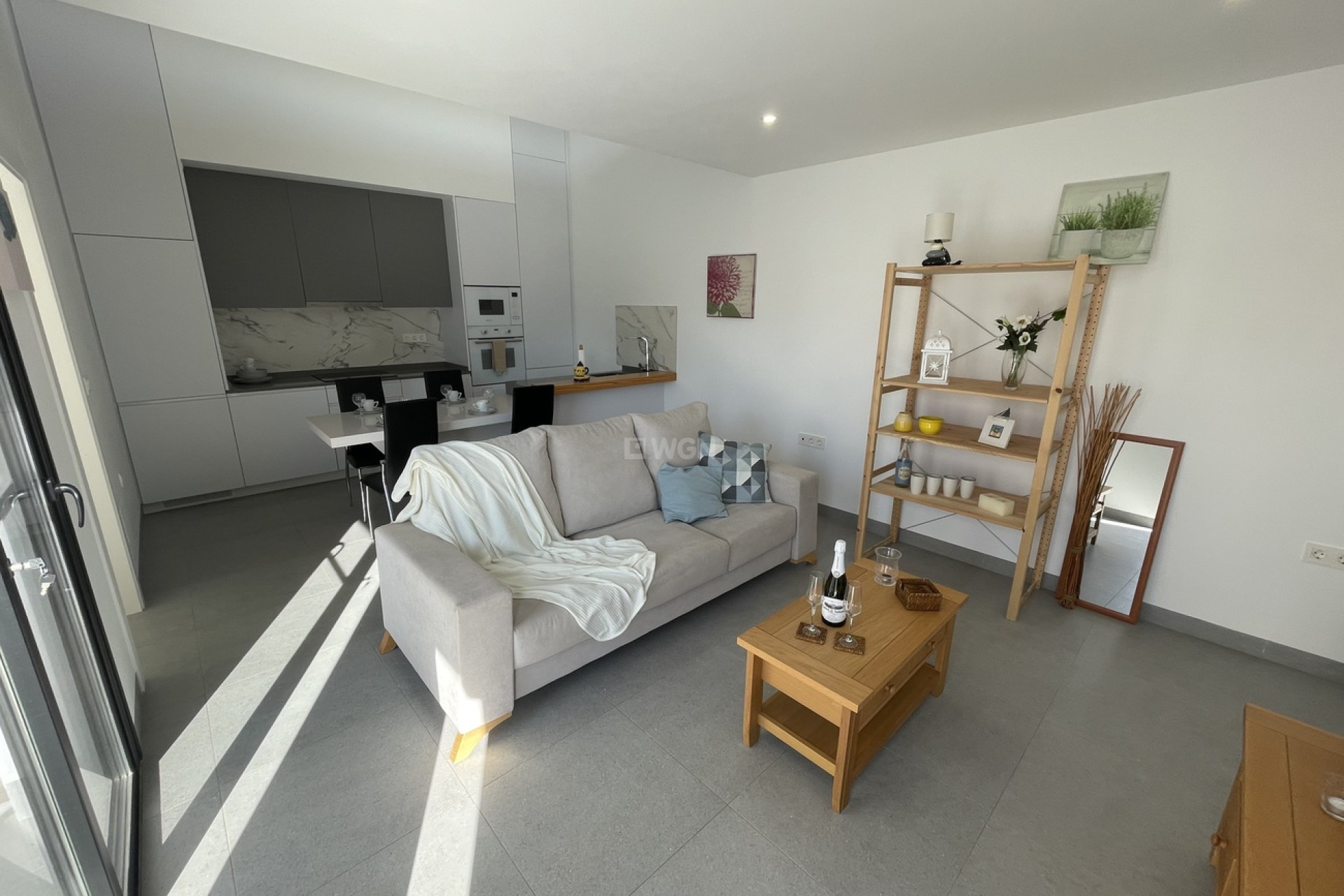 Odsprzedaż - Villa - Roldan