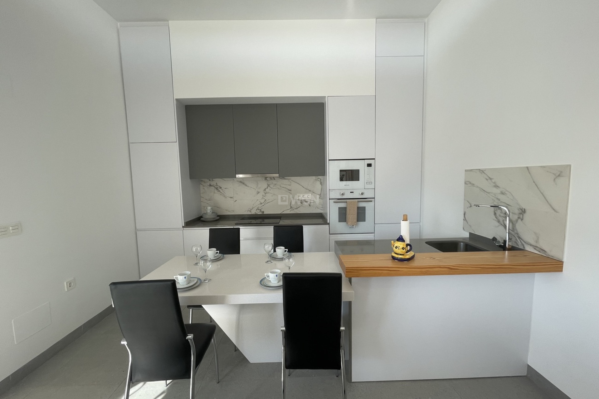 Odsprzedaż - Villa - Roldan