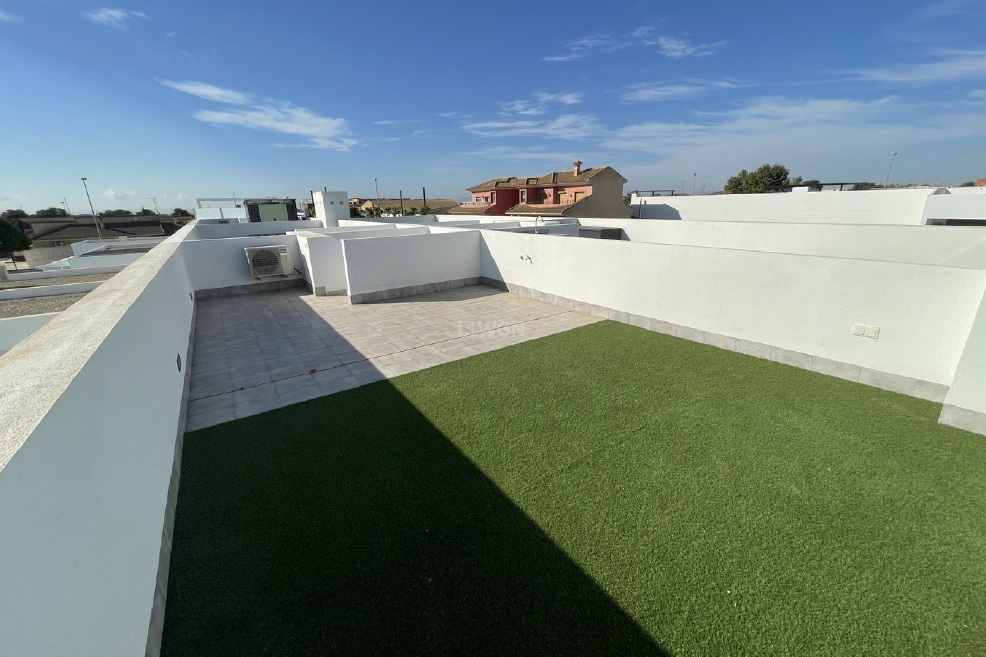 Odsprzedaż - Villa - Roldan